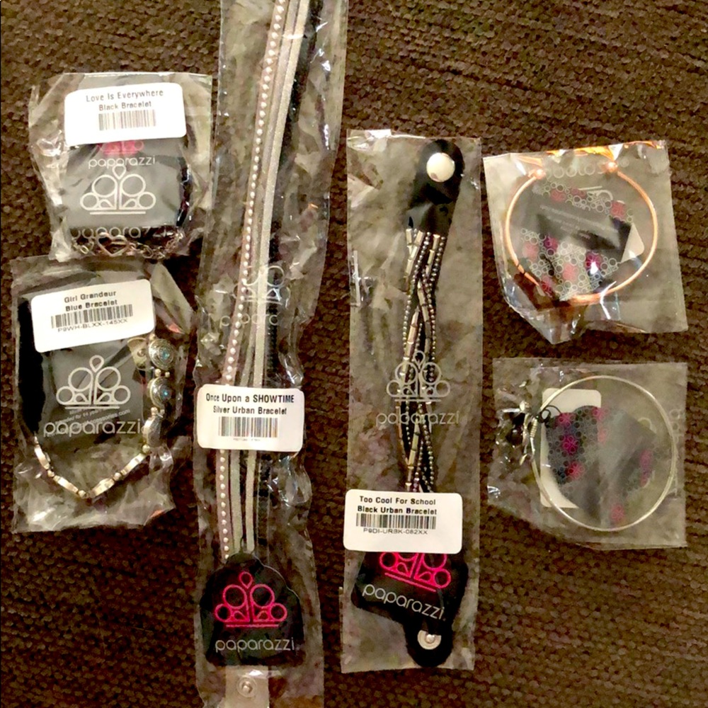 BNWT Lot of 6 fashion bracelets.